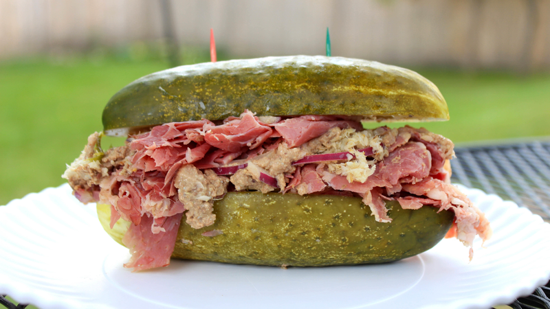 Illustration for article titled Dill, baby, dill: The pickle sandwich is a thing of beauty